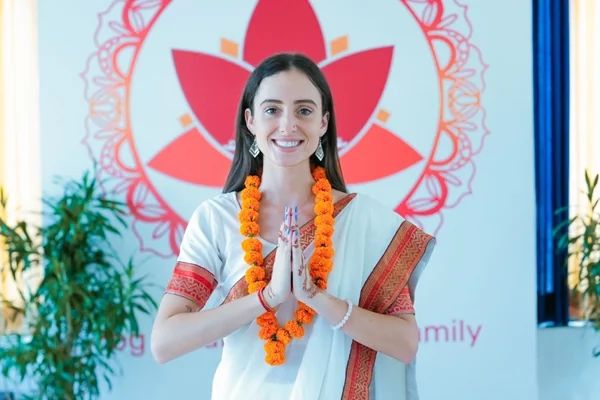 Students choosing Rishikesh Yogkulam — best yoga teacher training school in Rishikesh