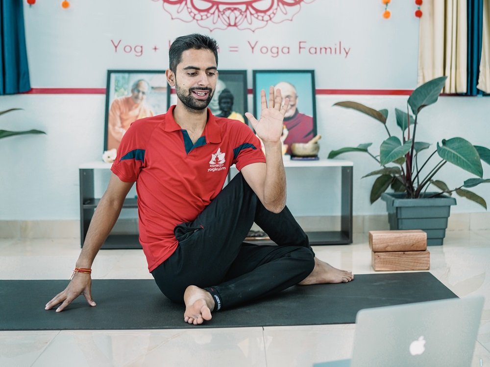 online yoga teacher training courses certification