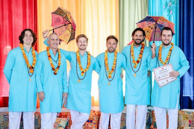 Best Yoga School in Rishikesh